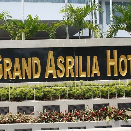 Grand Asrilia Hotel Бандунг Екстер'єр фото