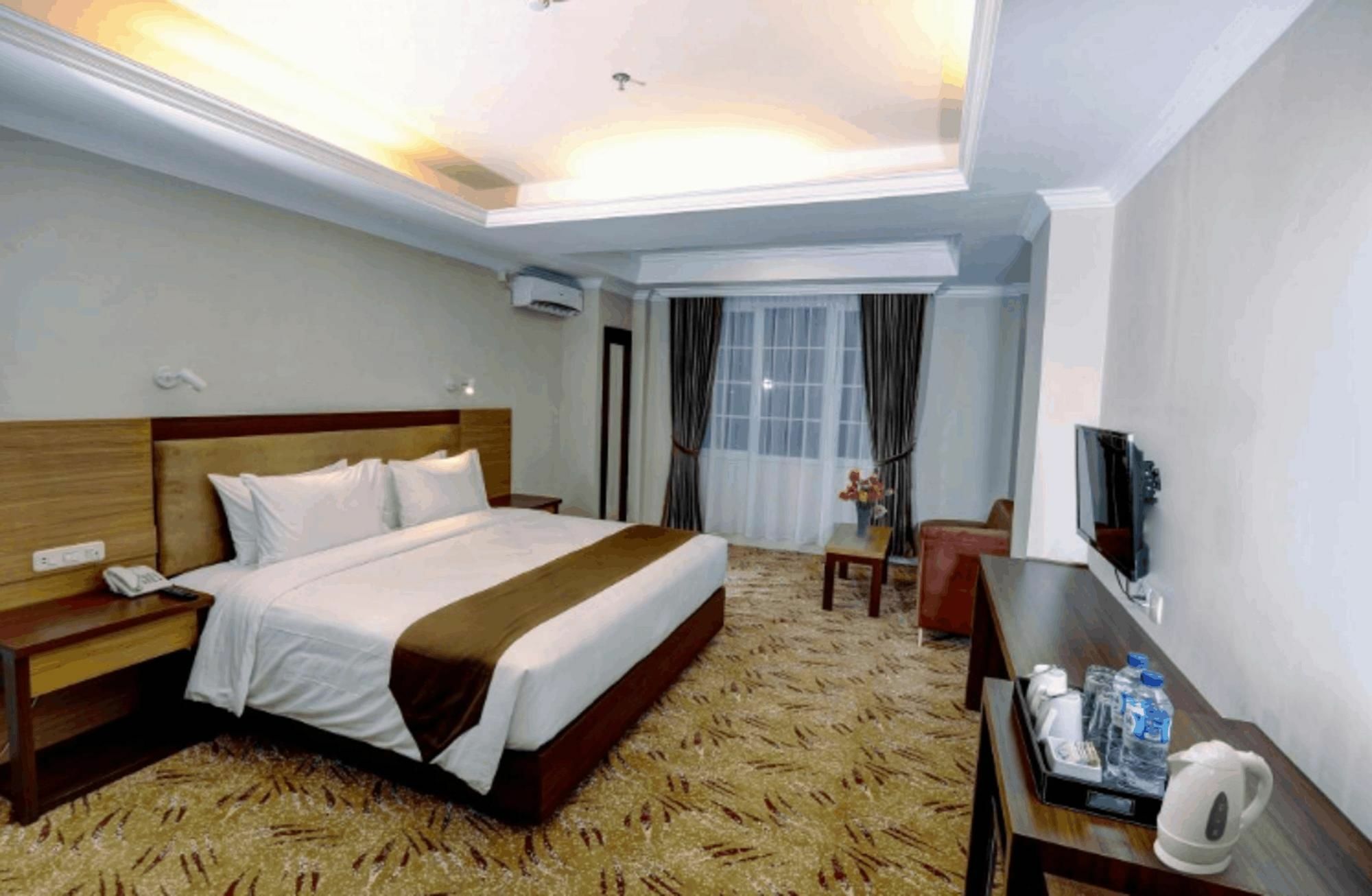 Grand Asrilia Hotel Бандунг Екстер'єр фото