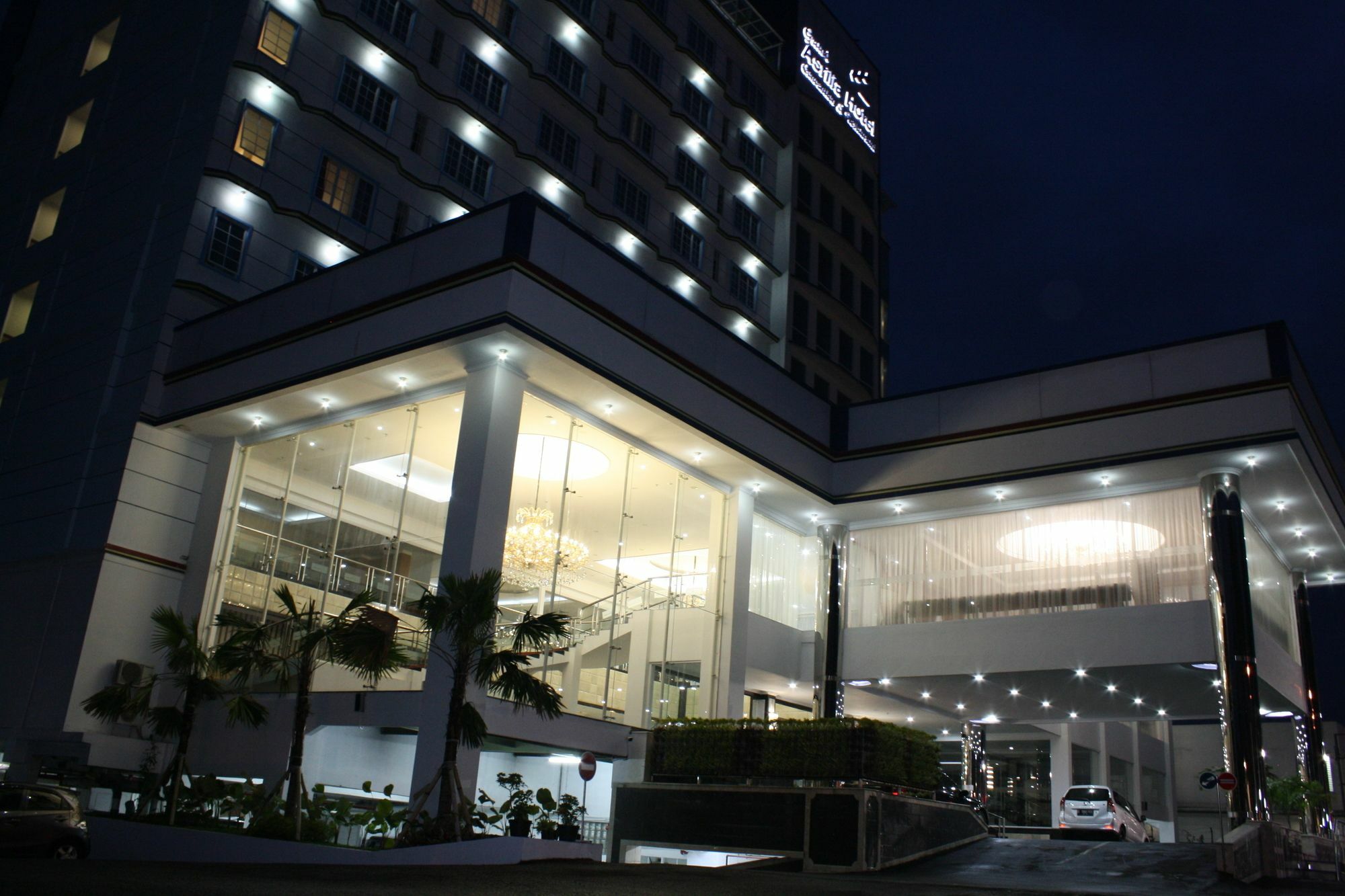 Grand Asrilia Hotel Бандунг Екстер'єр фото